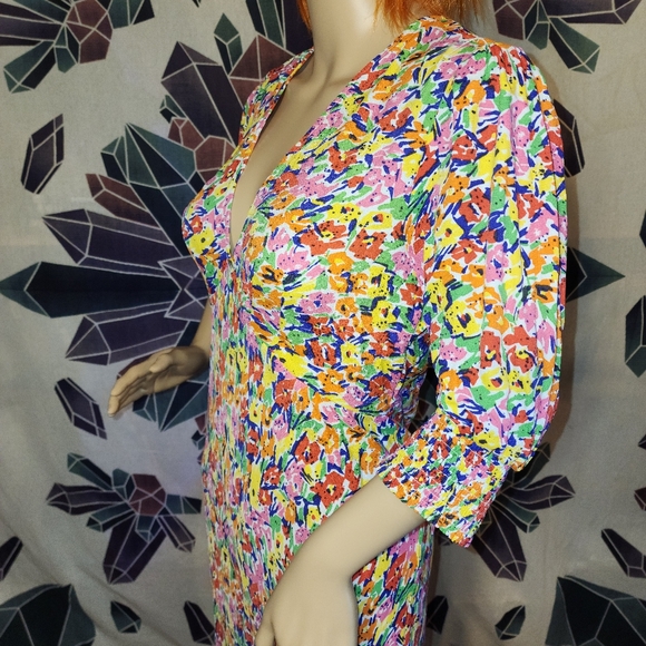 RIXO size 4 Colorful Floral Empire Waist Maxi Dress with smocked sleeve - Picture 4 of 16